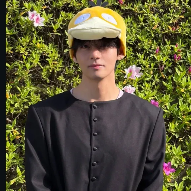 뷔 (방탄소년단) 최근 활동샷