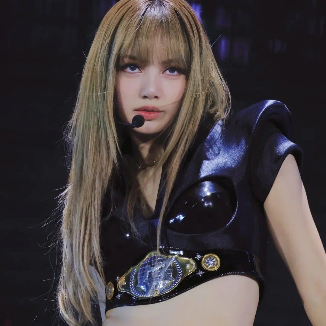 リサ (BLACKPINK)の舞台裏ショット