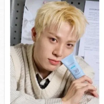 Recent activity shot of TREASURE