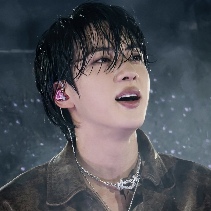 Momen yang diabadikan oleh penggemar Jin (BTS)