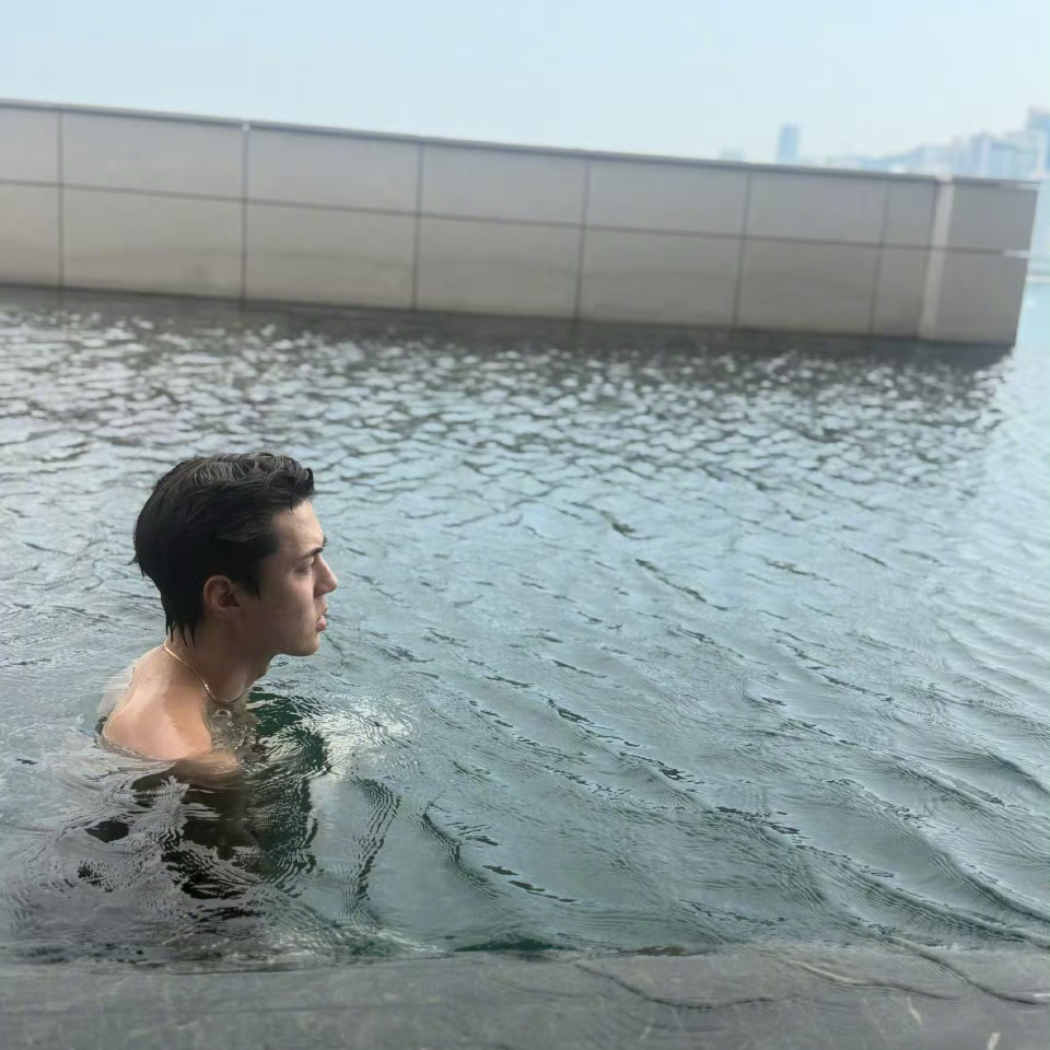 세훈 (EXO)의 비하인드 컷