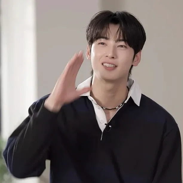 Latest photo of Eunwoo (ASTRO)