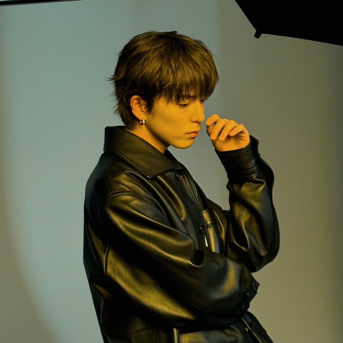 Behind-the-scenes cut of Asahi (TREASURE)