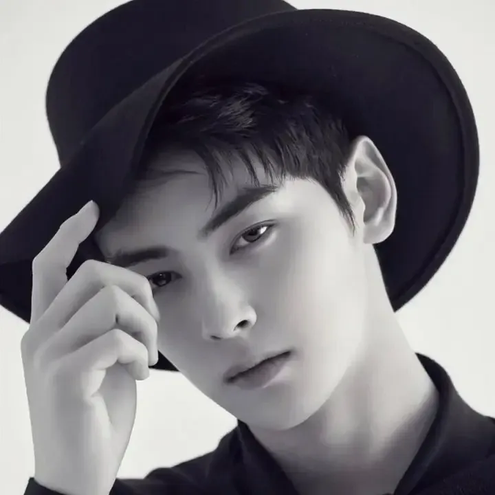 Latest photo of Eunwoo (ASTRO)