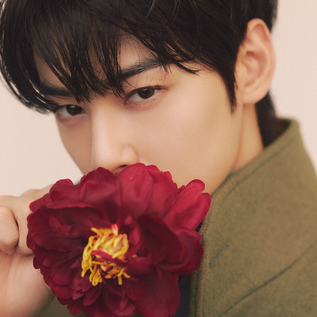 Latest photo of Eunwoo (ASTRO)