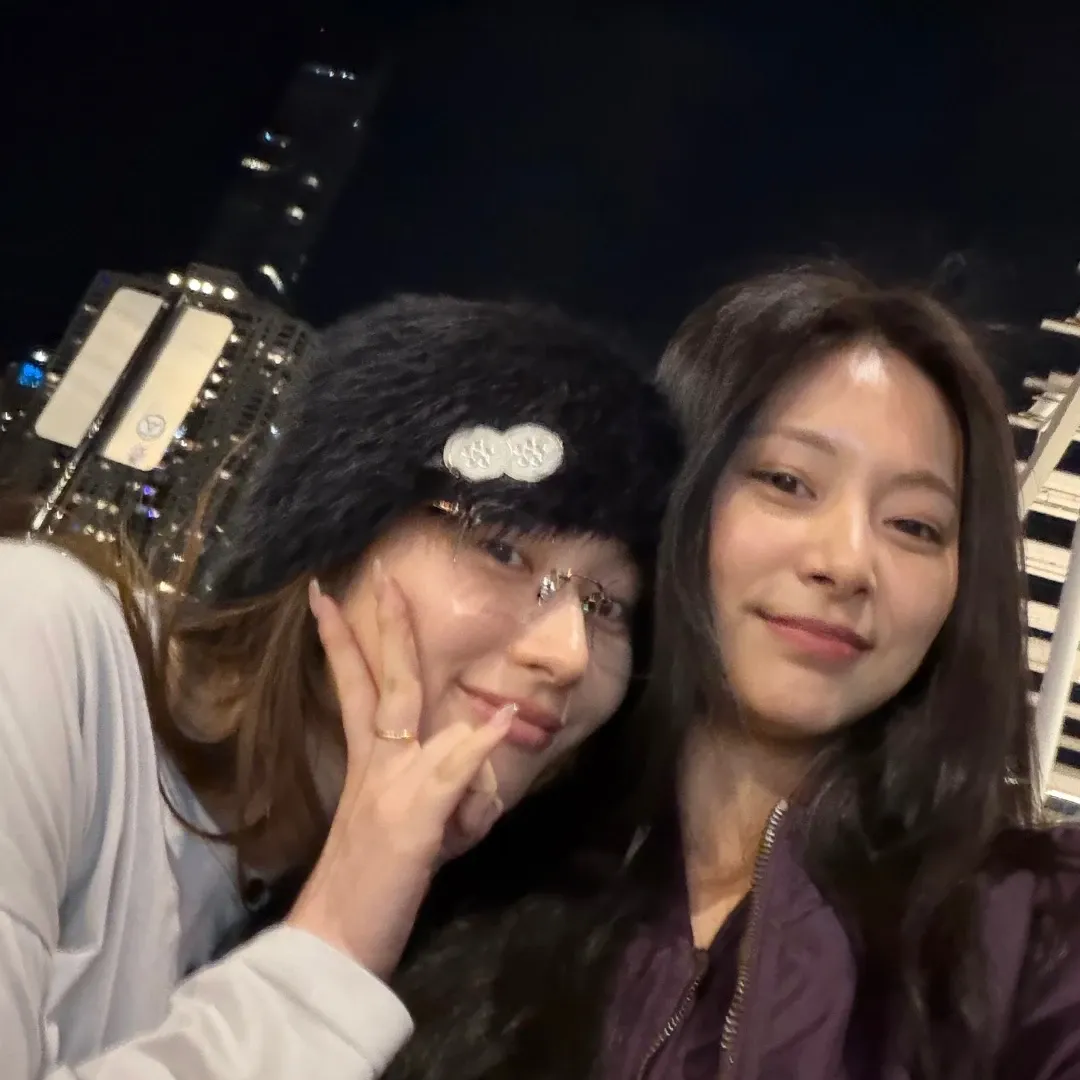 Momen yang diabadikan oleh penggemar Tzuyu (TWICE)