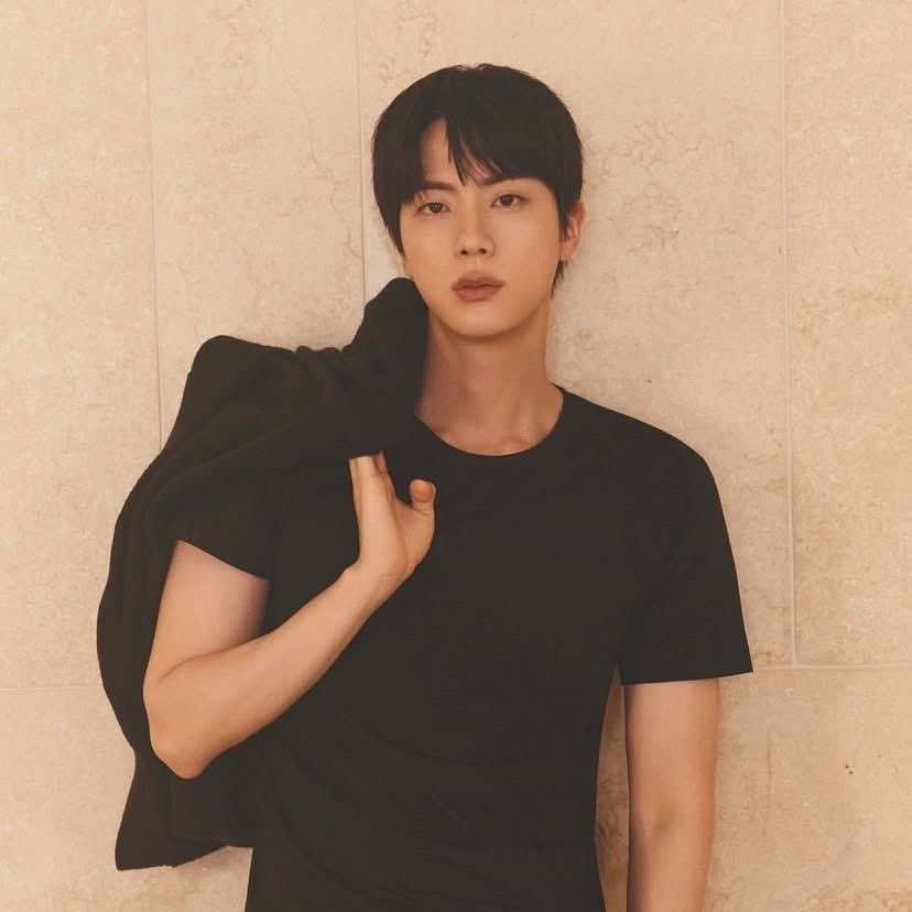 Momen yang diabadikan oleh penggemar Jin (BTS)