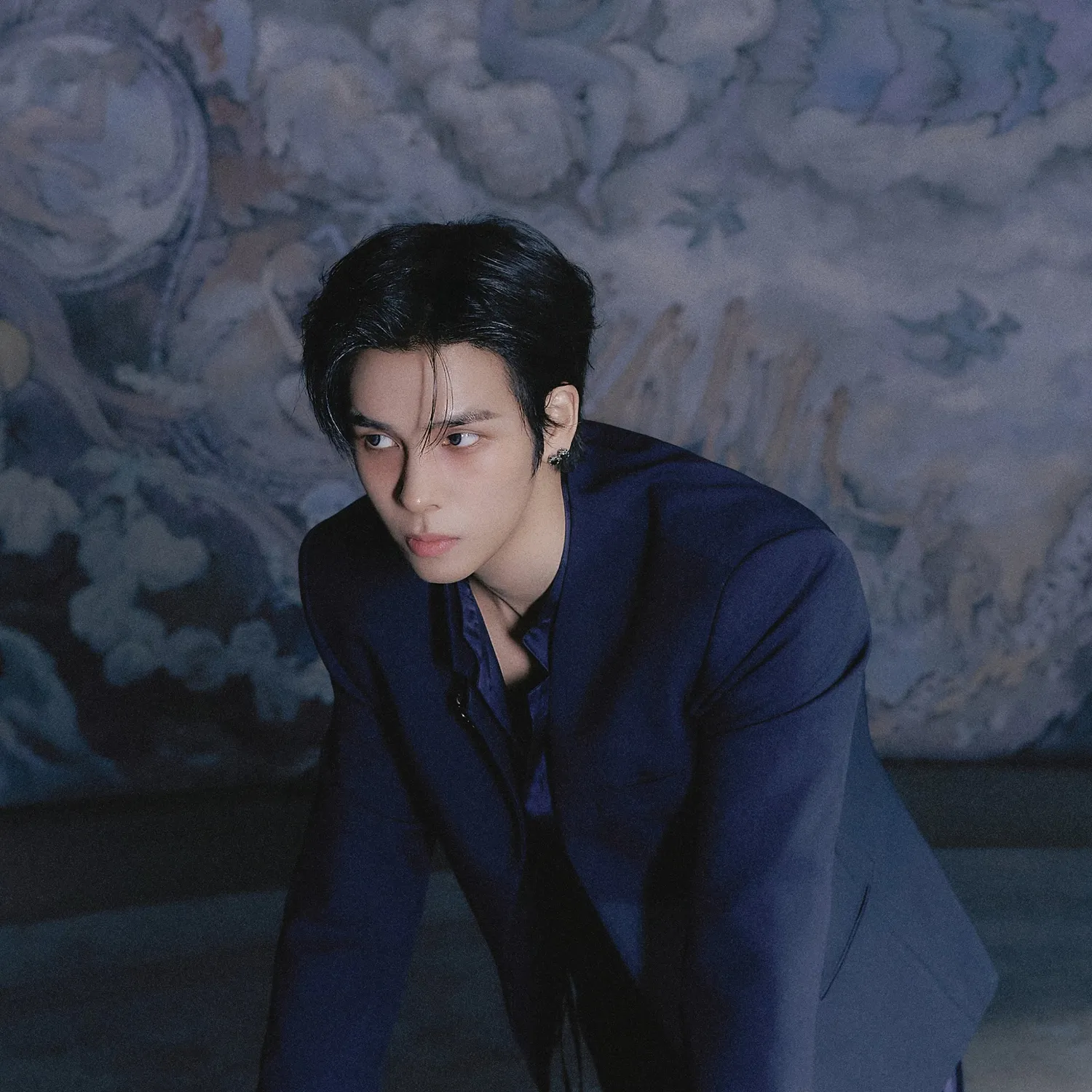 Recent activity shot of Serim (CRAVITY)