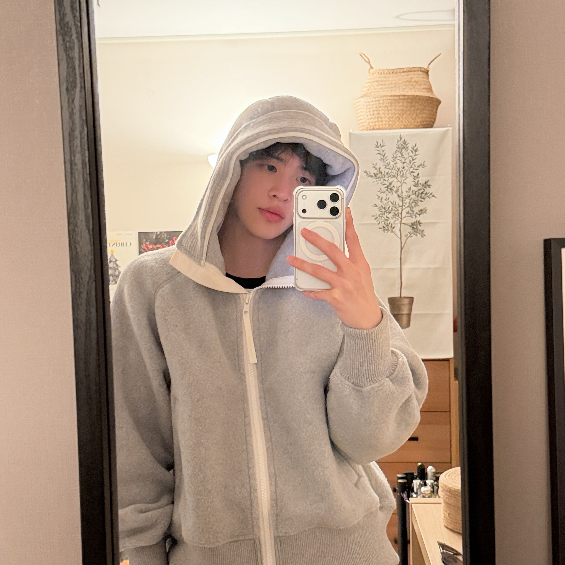 Latest photo of Allen (CRAVITY)