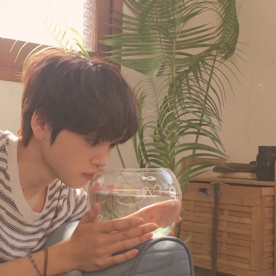 Recent activity shot of Hyeongjun (CRAVITY)