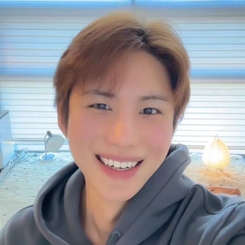 Behind-the-scenes cut of Wow (A.C.E)