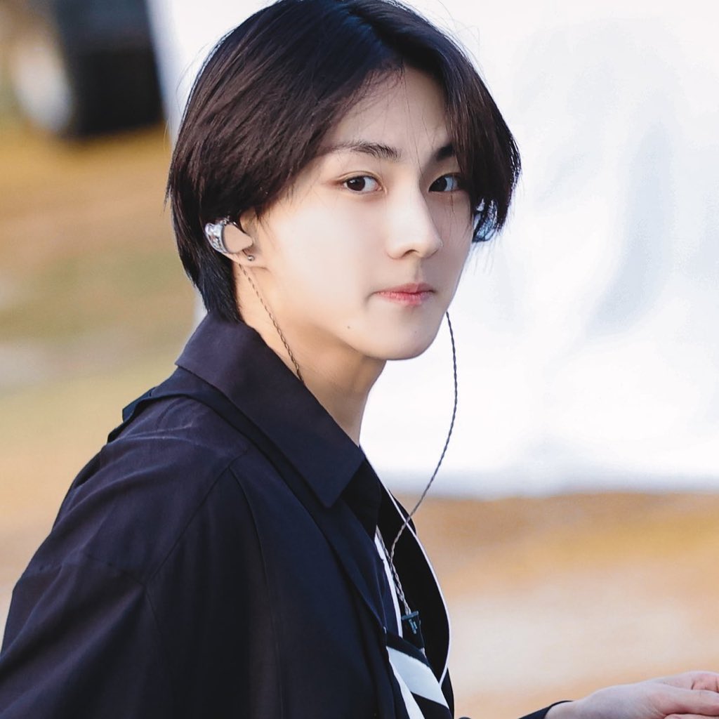 A moment captured by Jungwon (ENHYPEN)'s fan