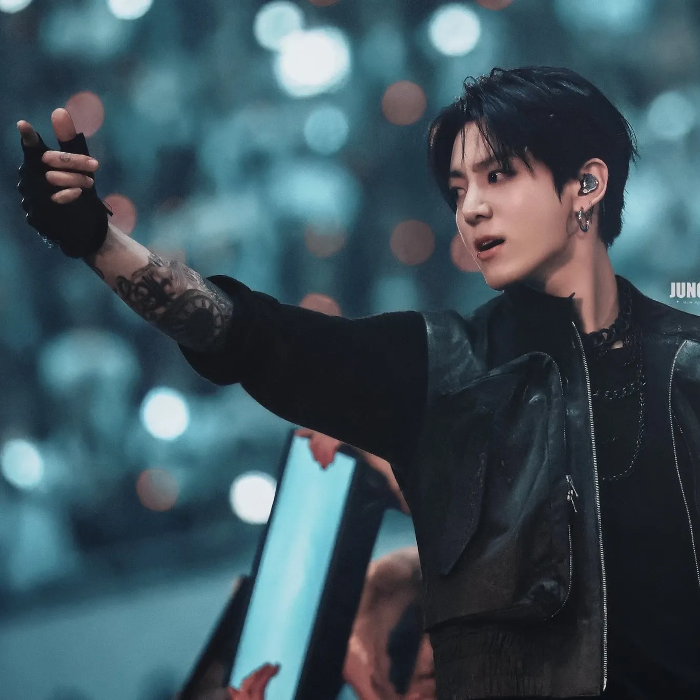 Momen yang diabadikan oleh penggemar Jungkook (BTS)
