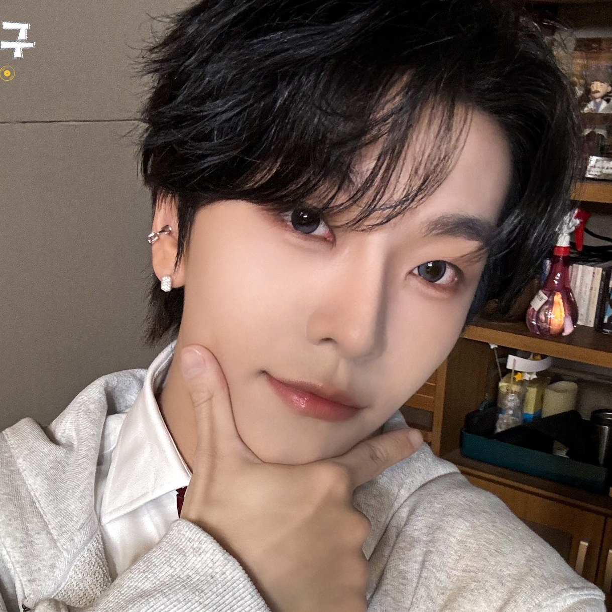 A moment captured by He Xinlong (ALPHA DRIVE ONE)'s fan