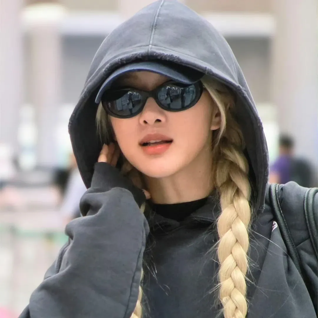 Foto terbaru ROSÉ (BLACKPINK)