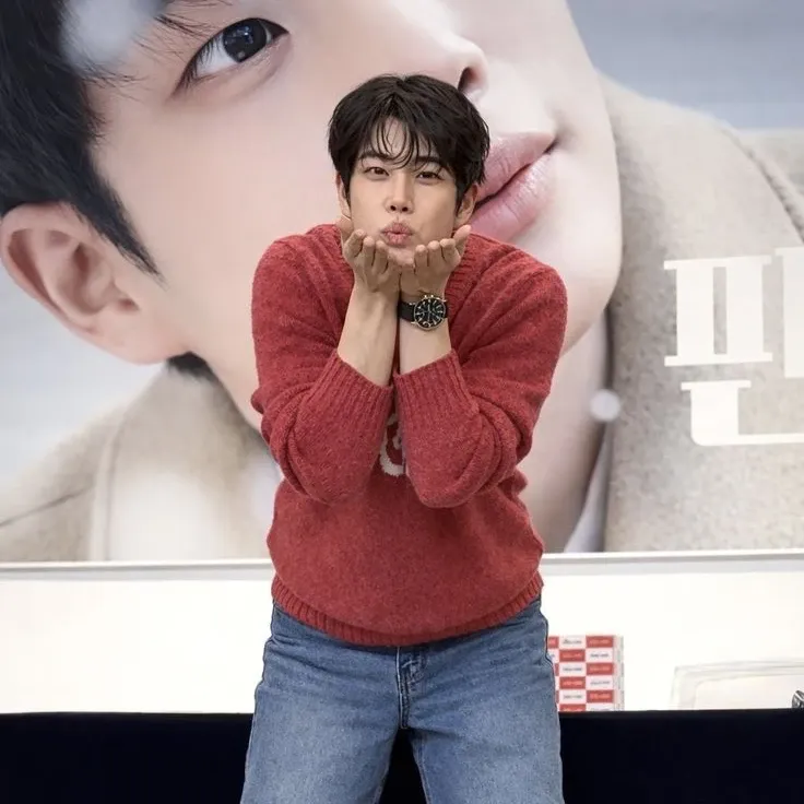 Behind-the-scenes cut of MJ (ASTRO)