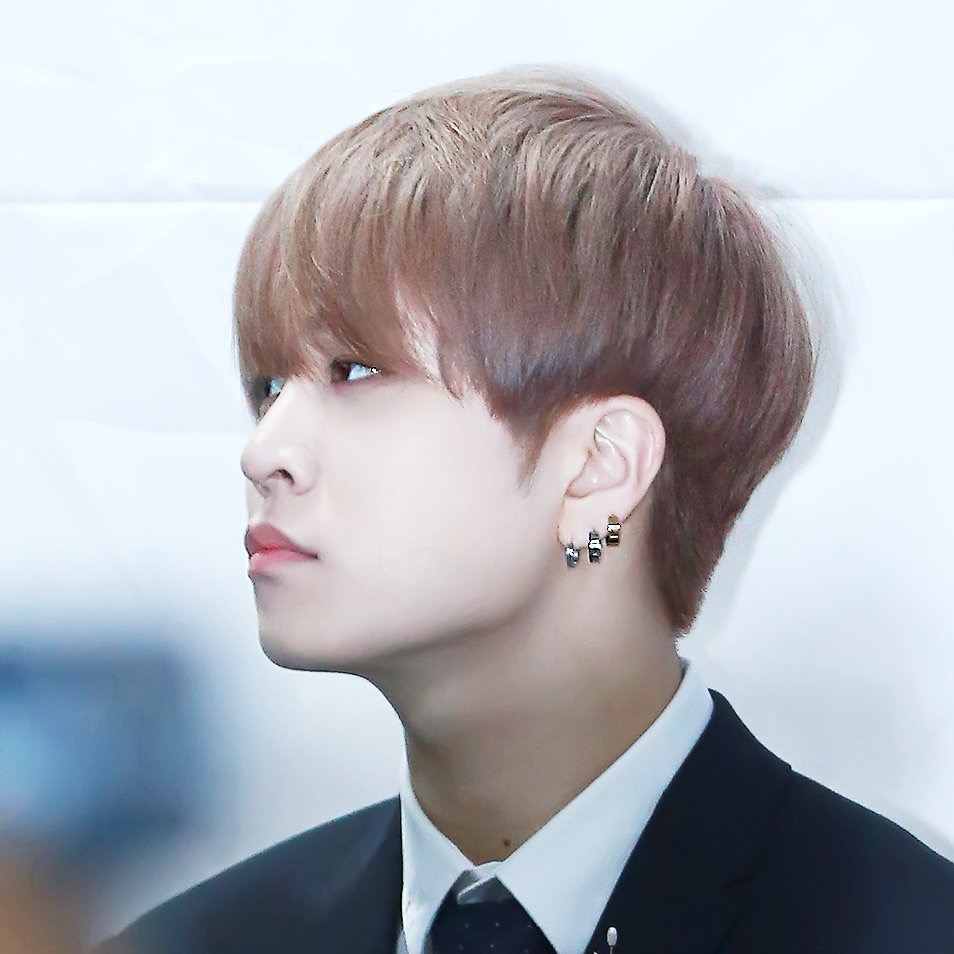 A moment captured by Youngjae (GOT7)'s fan