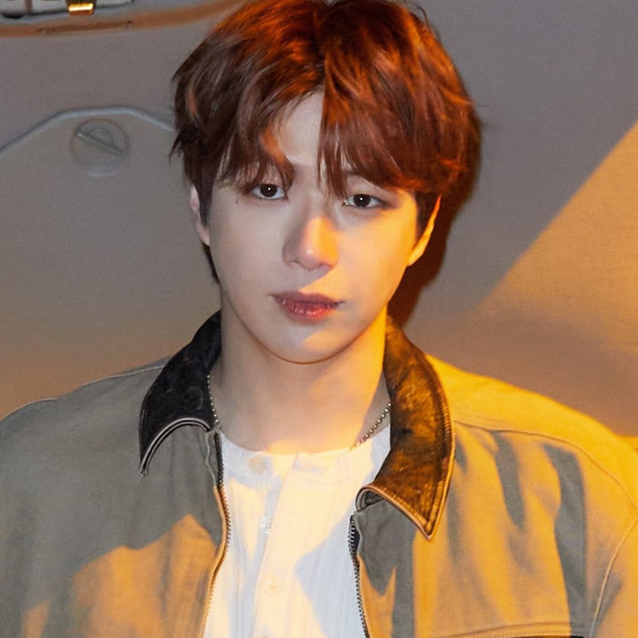 강다니엘의 최신 사진