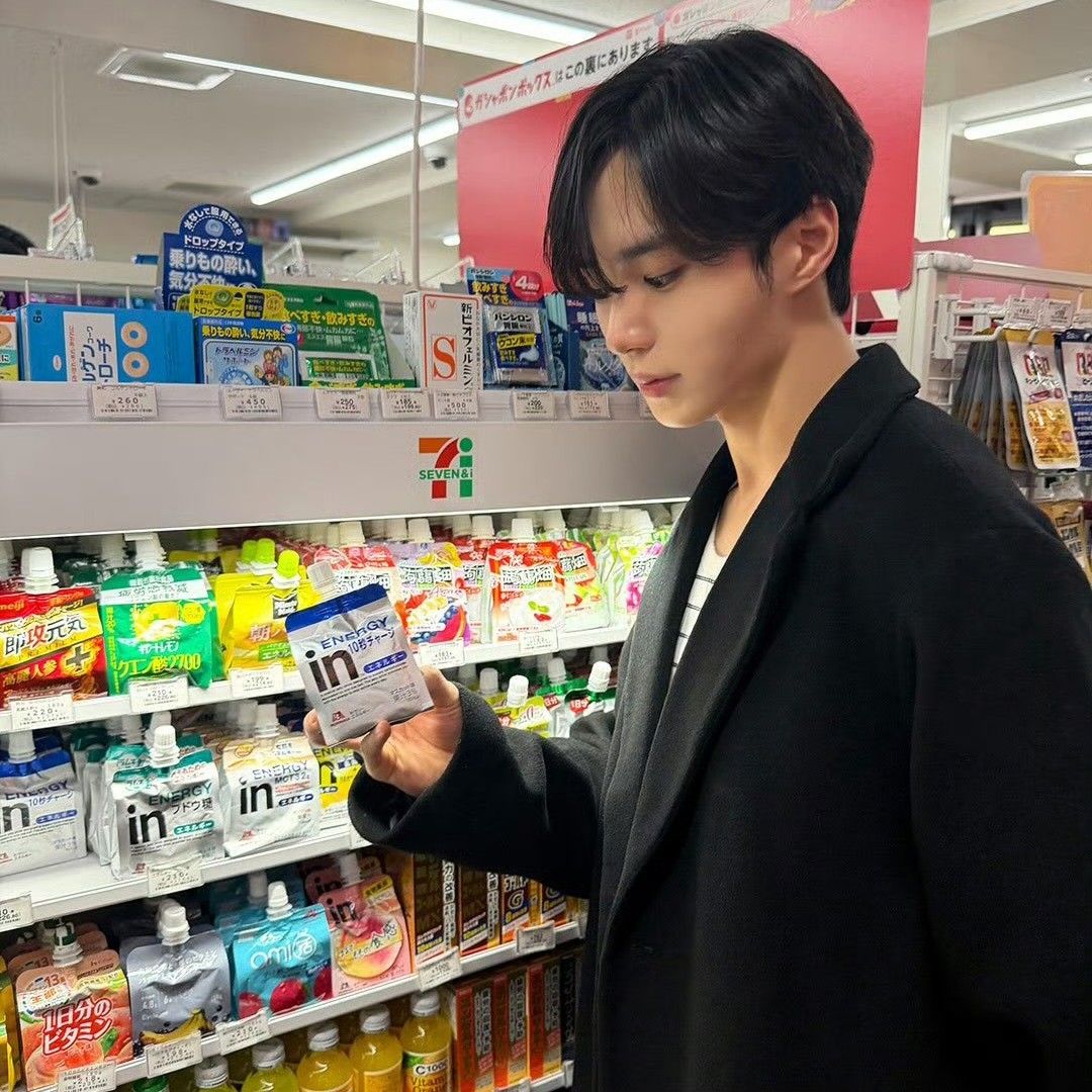 Momen yang diabadikan oleh penggemar Kim Junseo (ALPHA DRIVE ONE)