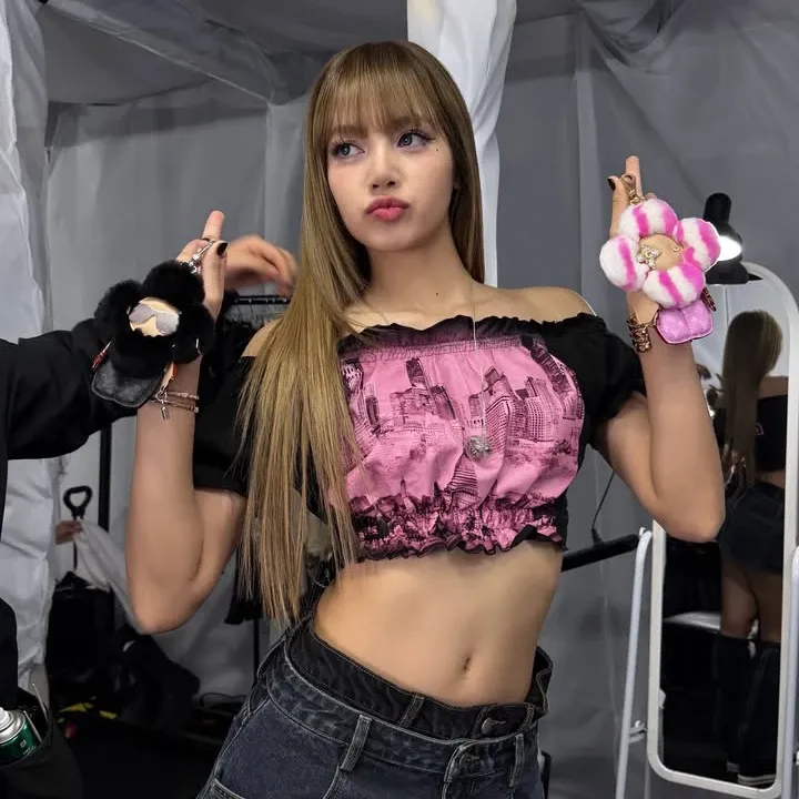 Latest photo of Lisa (BLACKPINK)