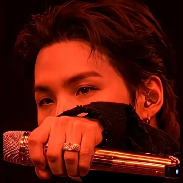 Foto terbaru SUGA (BTS)