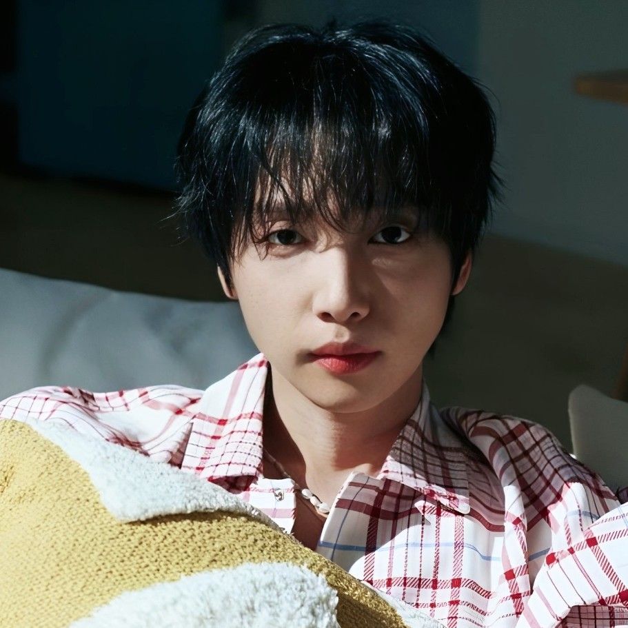 Recent activity shot of Jeong Sewoon