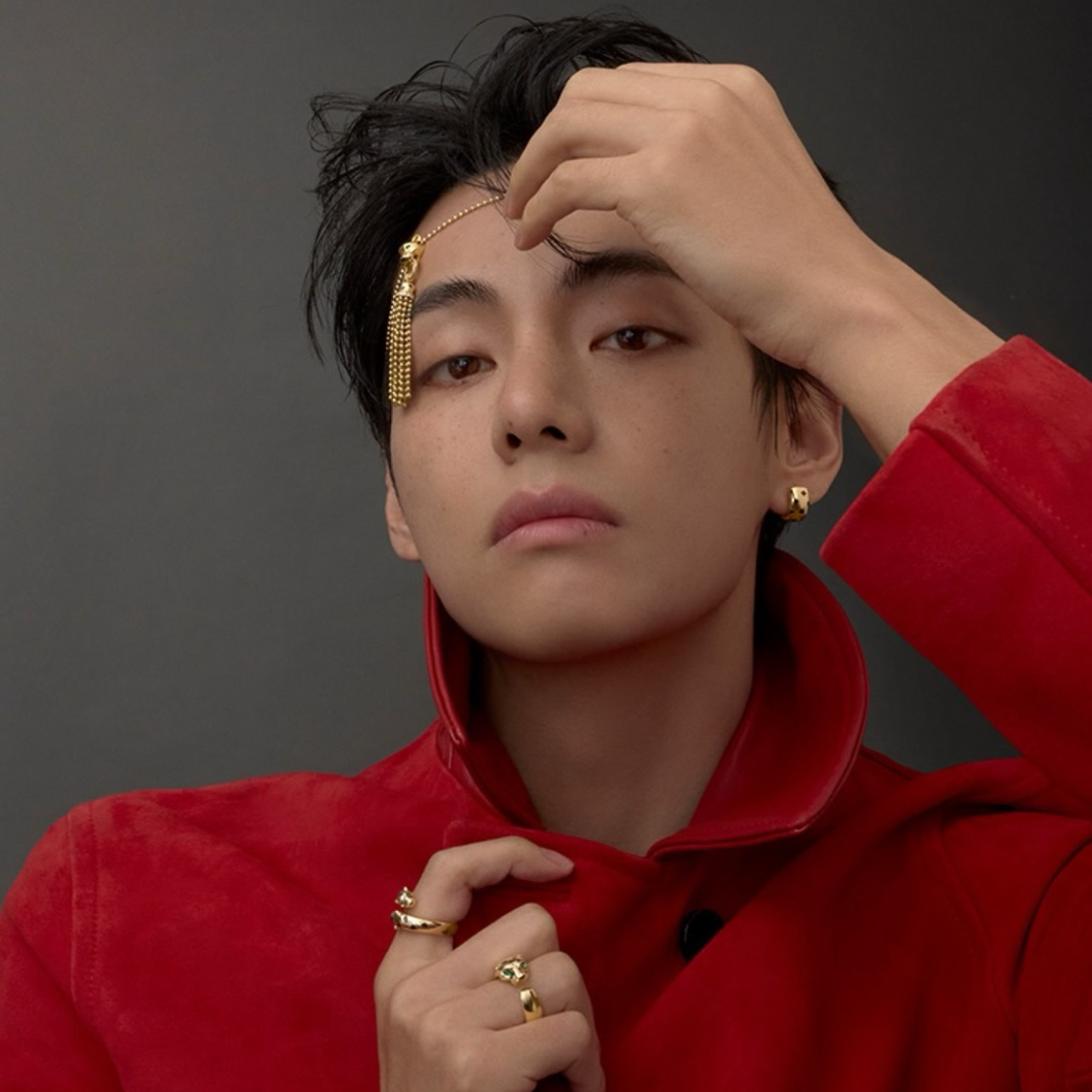 뷔 (방탄소년단)의 최신 사진