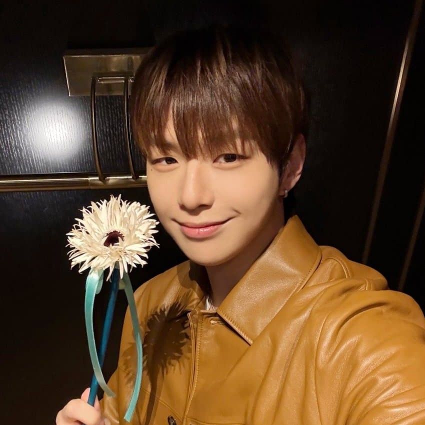 강다니엘의 비하인드 컷