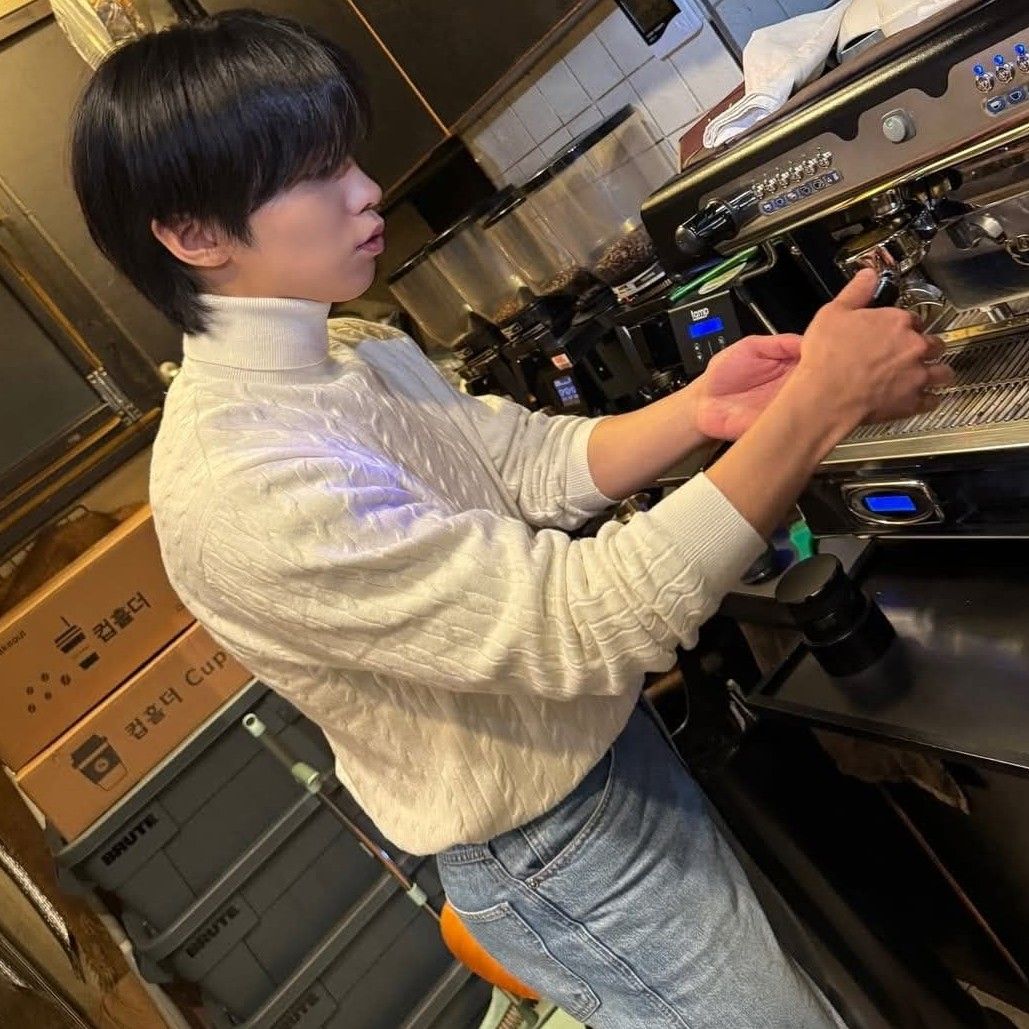 A moment captured by Rocky's fan