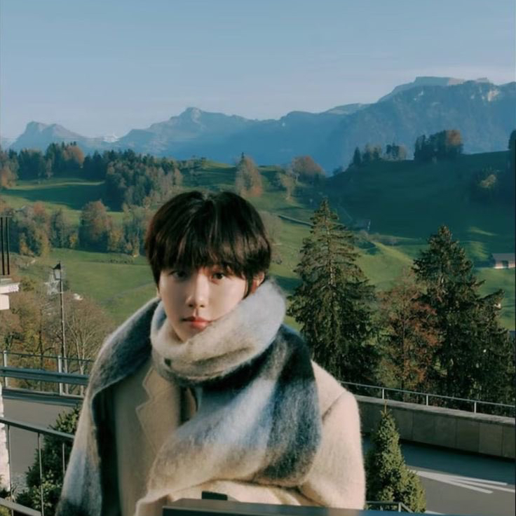 Behind-the-scenes cut of Baekhyun (EXO)