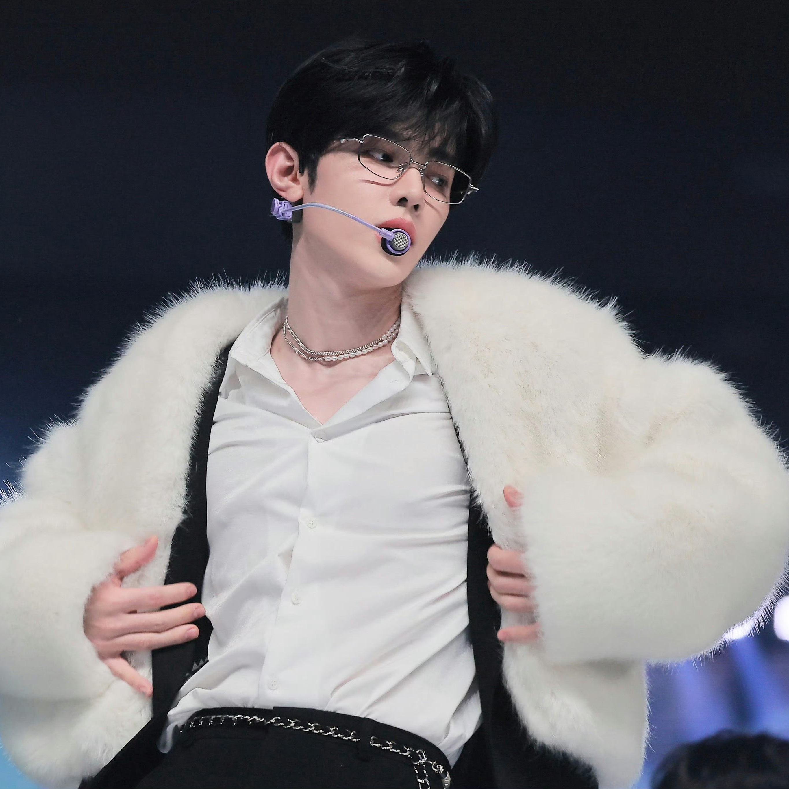 Behind-the-scenes cut of Zhang Hao (ZEROBASEONE)