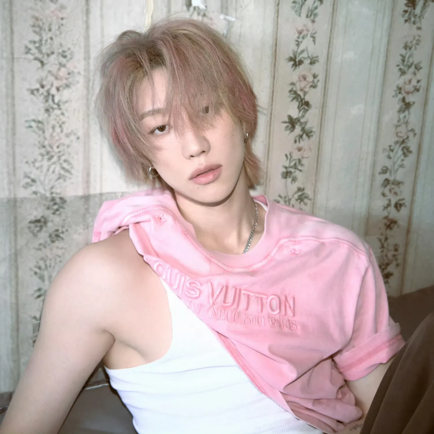 Behind-the-scenes cut of The 8 (SEVENTEEN)