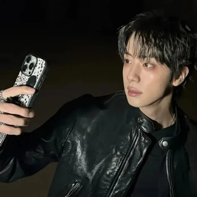 진 (방탄소년단) 최근 활동샷