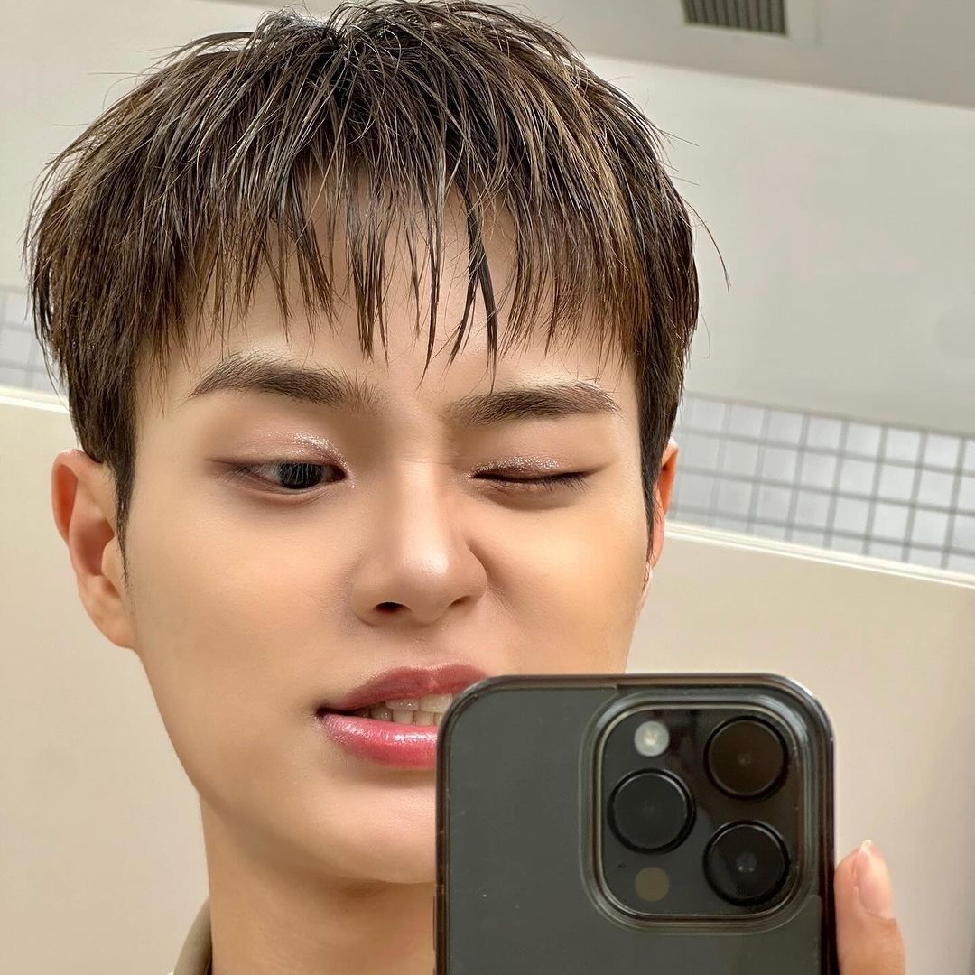 Latest photo of Lee Daehwi (AB6IX)