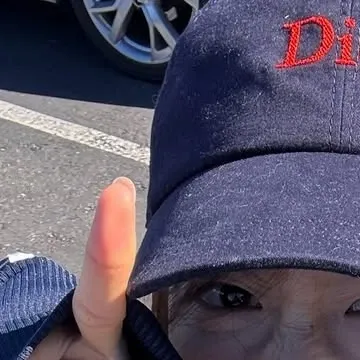 Recent activity shot of Jeong Yein (Lovelyz)