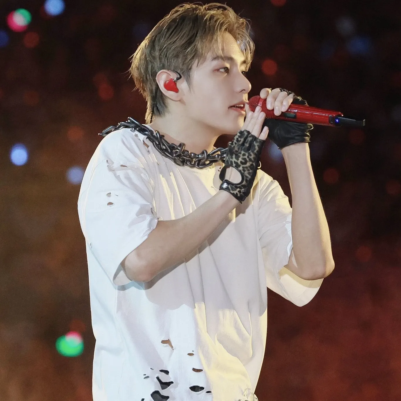 뷔 (방탄소년단)의 비하인드 컷