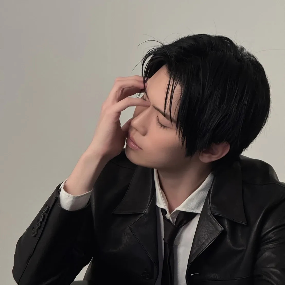 Recent activity shot of Kim Taerae (ZEROBASEONE)