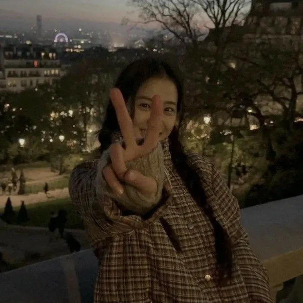 Foto terbaru Jisoo (BLACKPINK)