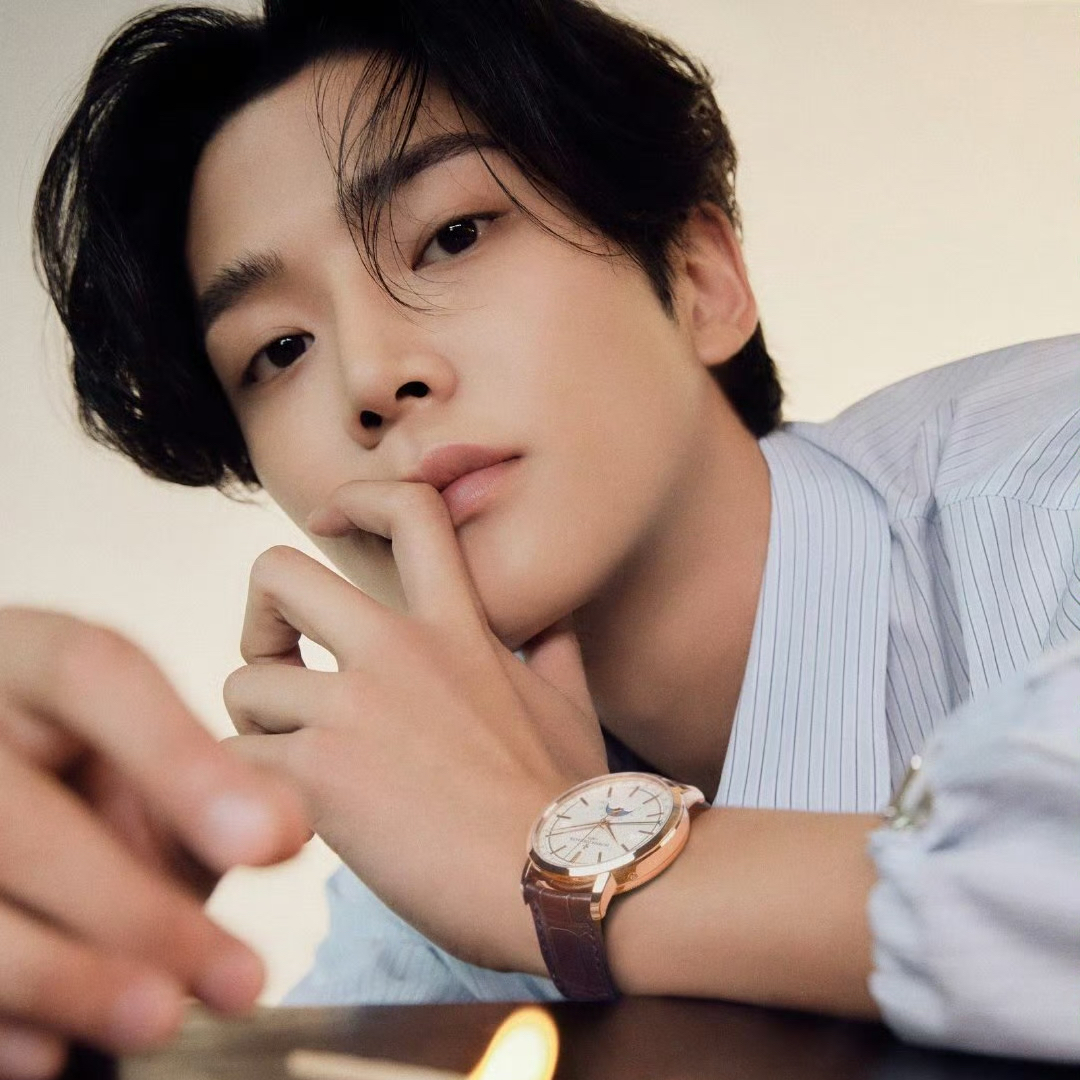 Behind-the-scenes cut of Rowoon