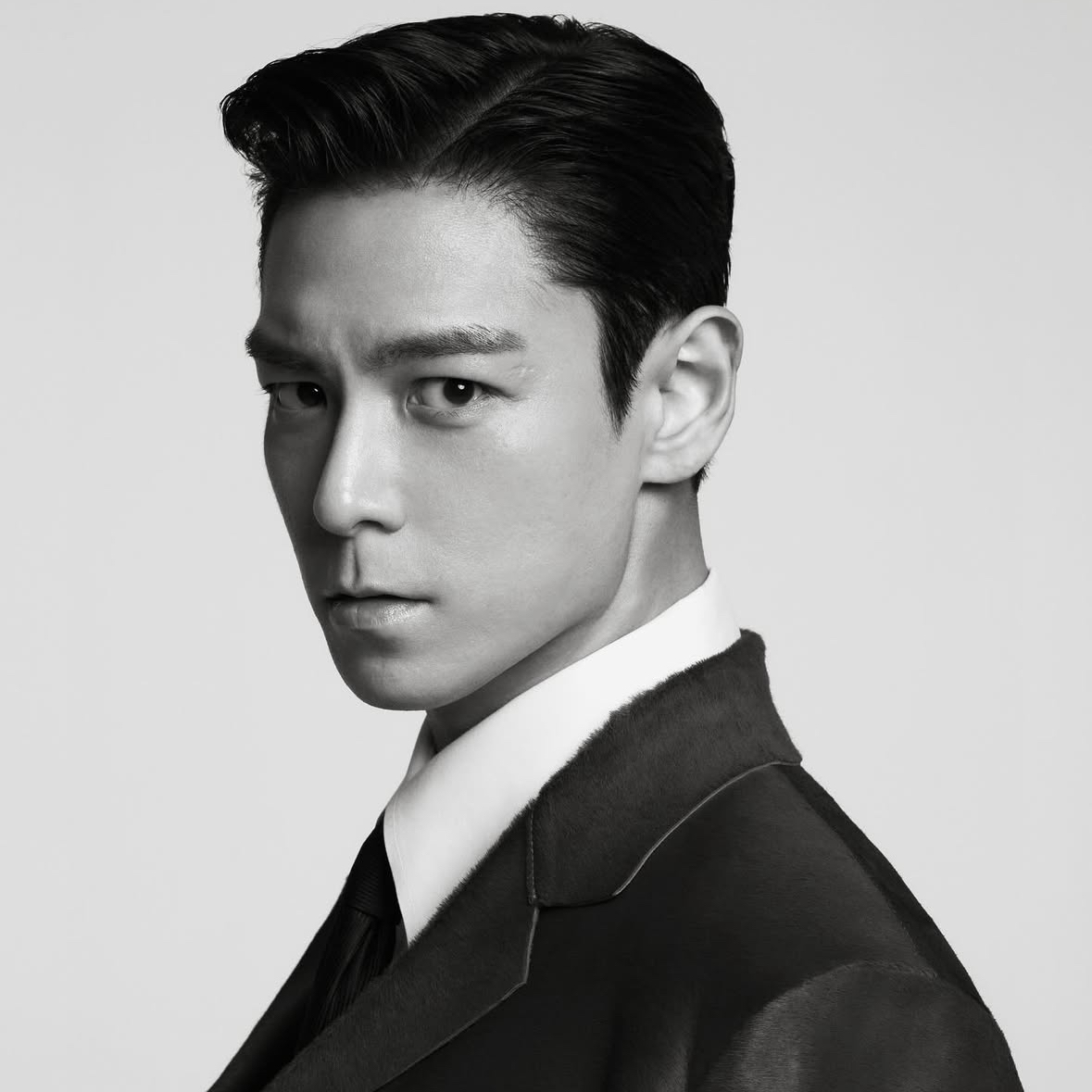 A moment captured by T.O.P's fan