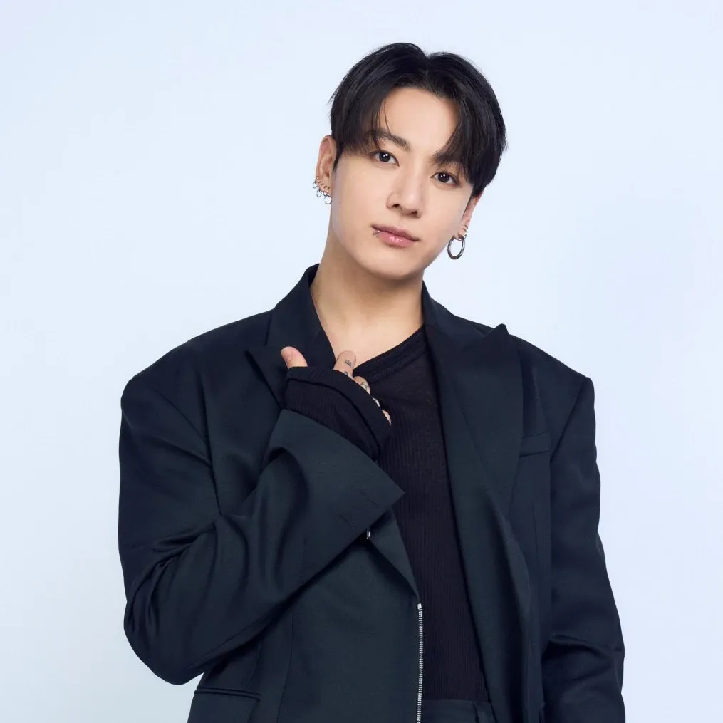 Foto aktivitas terbaru Jungkook (BTS)
