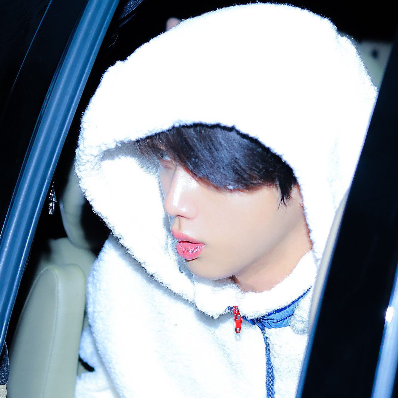 ジン (BTS)の最新写真