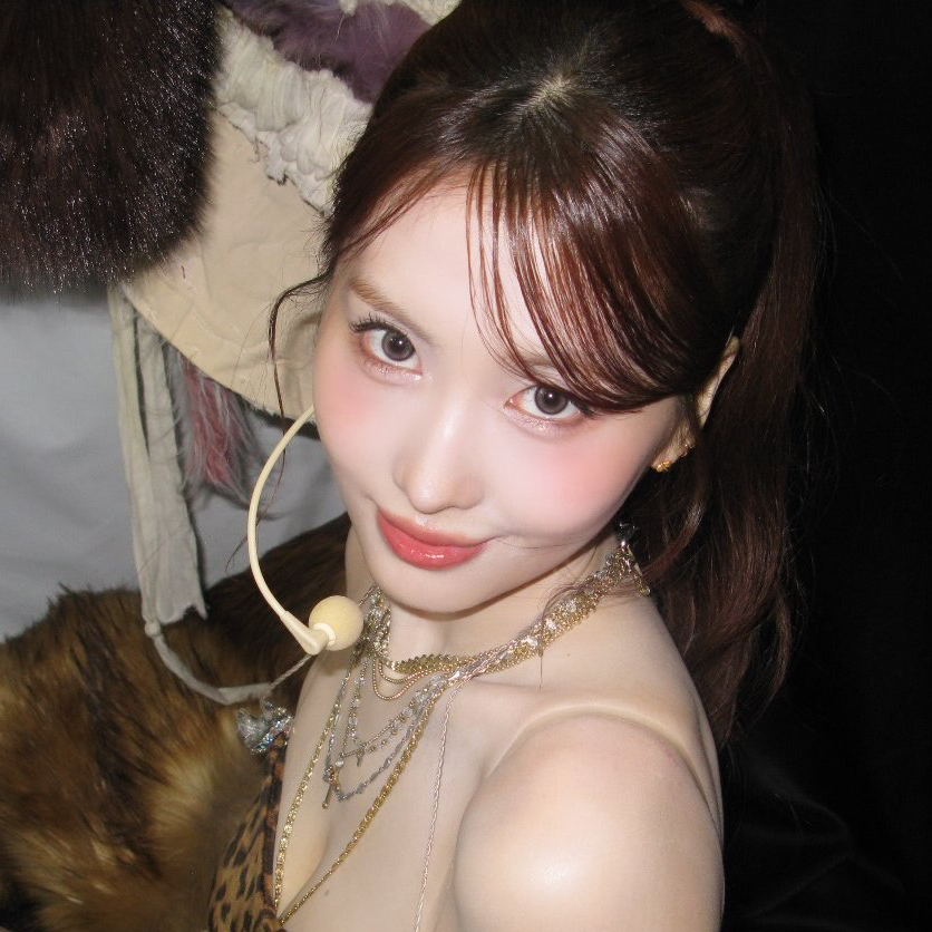Latest photo of Momo (TWICE)