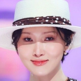 Recent activity shot of Hwasa (MAMAMOO)