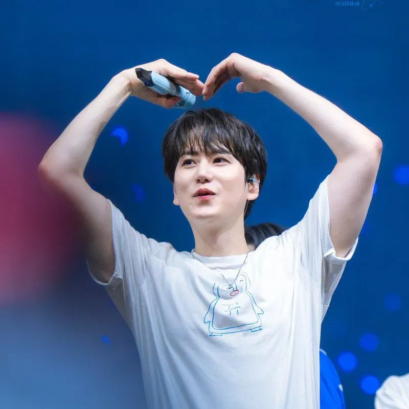 A moment captured by Kyuhyun (Super Junior)'s fan