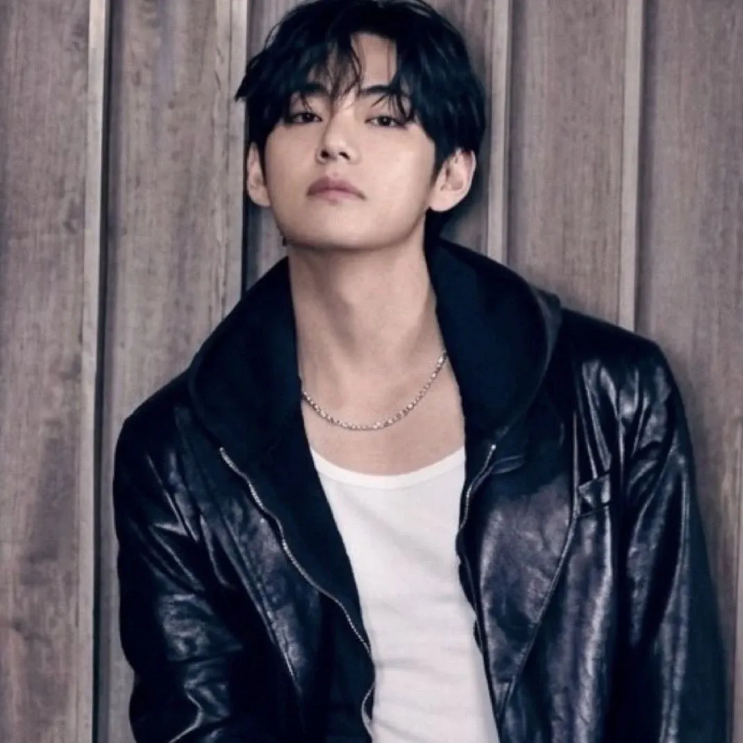 Recent activity shot of V (BTS)