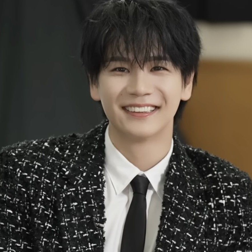 Recent activity shot of Mamehara Issei (JO1)