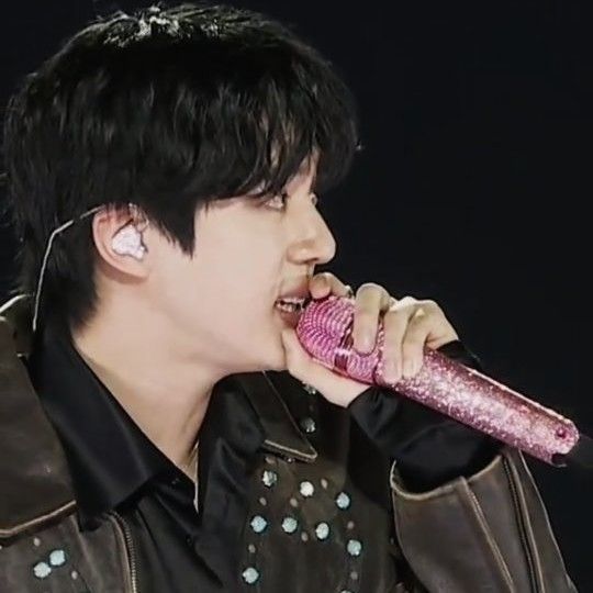 A moment captured by Jin (BTS)'s fan