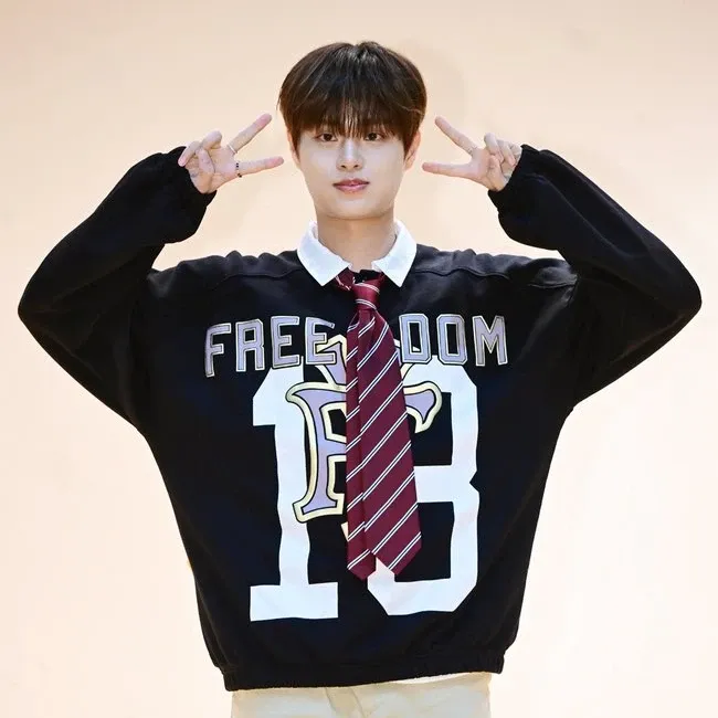 Recent activity shot of Lee Daehwi (AB6IX)