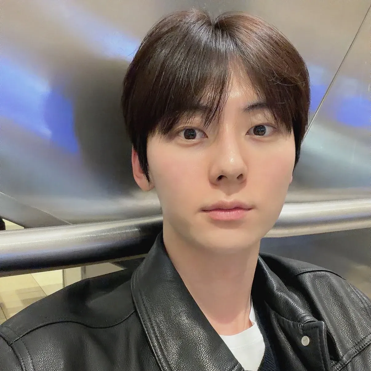 Behind-the-scenes cut of Hwang Minhyun